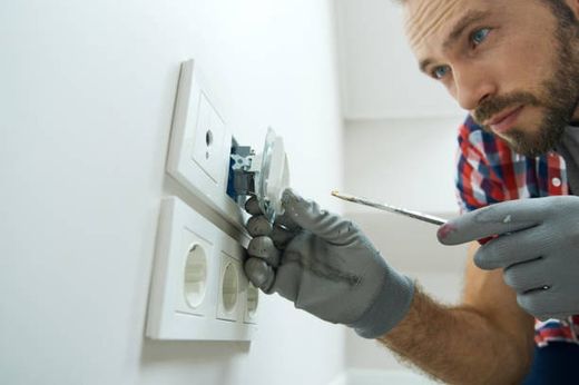 Como instalar y conectar un interruptor