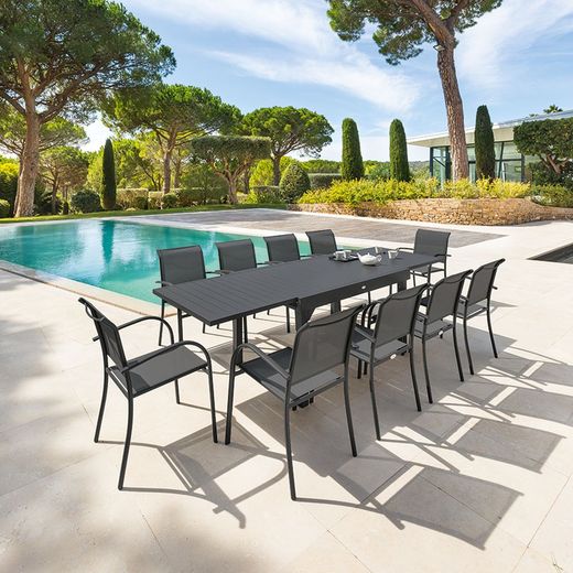 Mueble de metal y forja