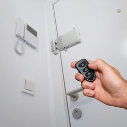 Cerradura Invisible Con Alarma Color Plata