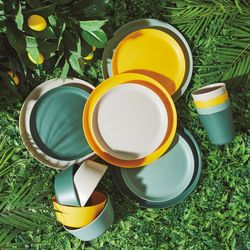Jgo. 24 Platos Plast. 20Cm Colores Surt.