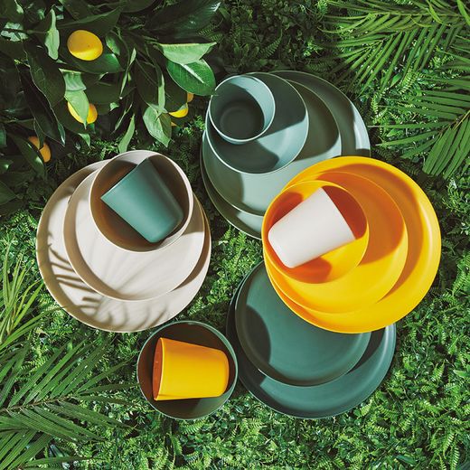 Jgo. 24 Platos Plast. 25Cm Colores Surt.